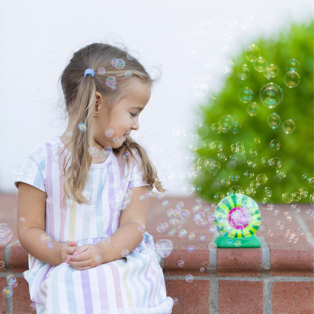 470598-maxx-bubbles-mini-fruit-bubble-blowers-w-scented-solution-4oz-assorted-3y