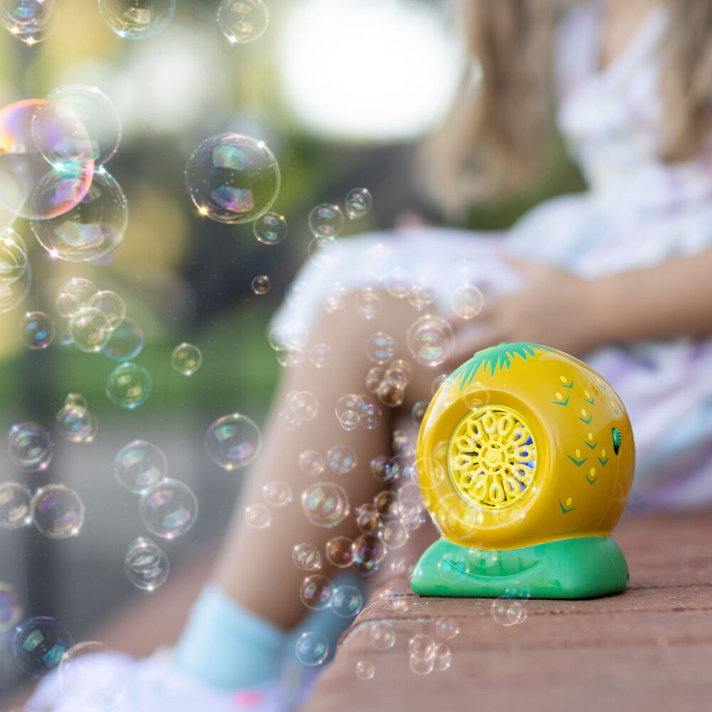 470598-maxx-bubbles-mini-fruit-bubble-blowers-w-scented-solution-4oz-assorted-3y