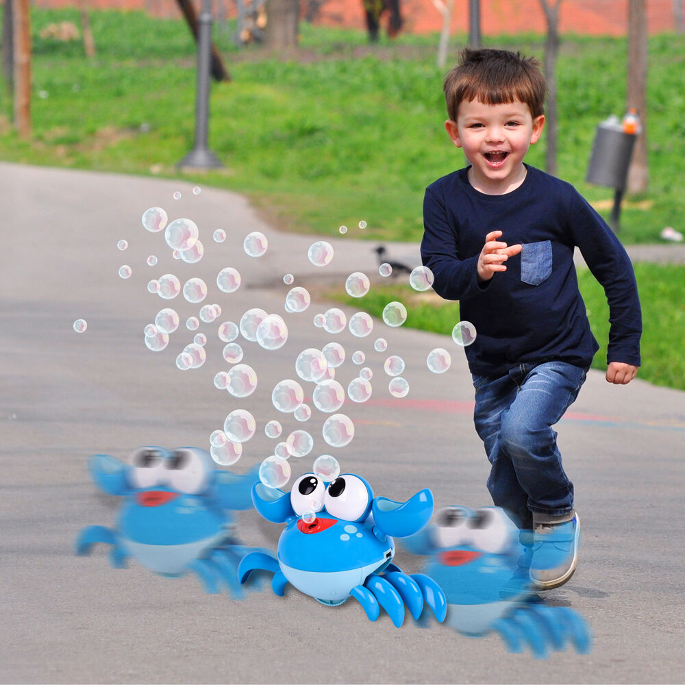 320782-maxx-bubbles-dancing-crab-bubble-machine-light-up-music-kids-outdoor-toy-3