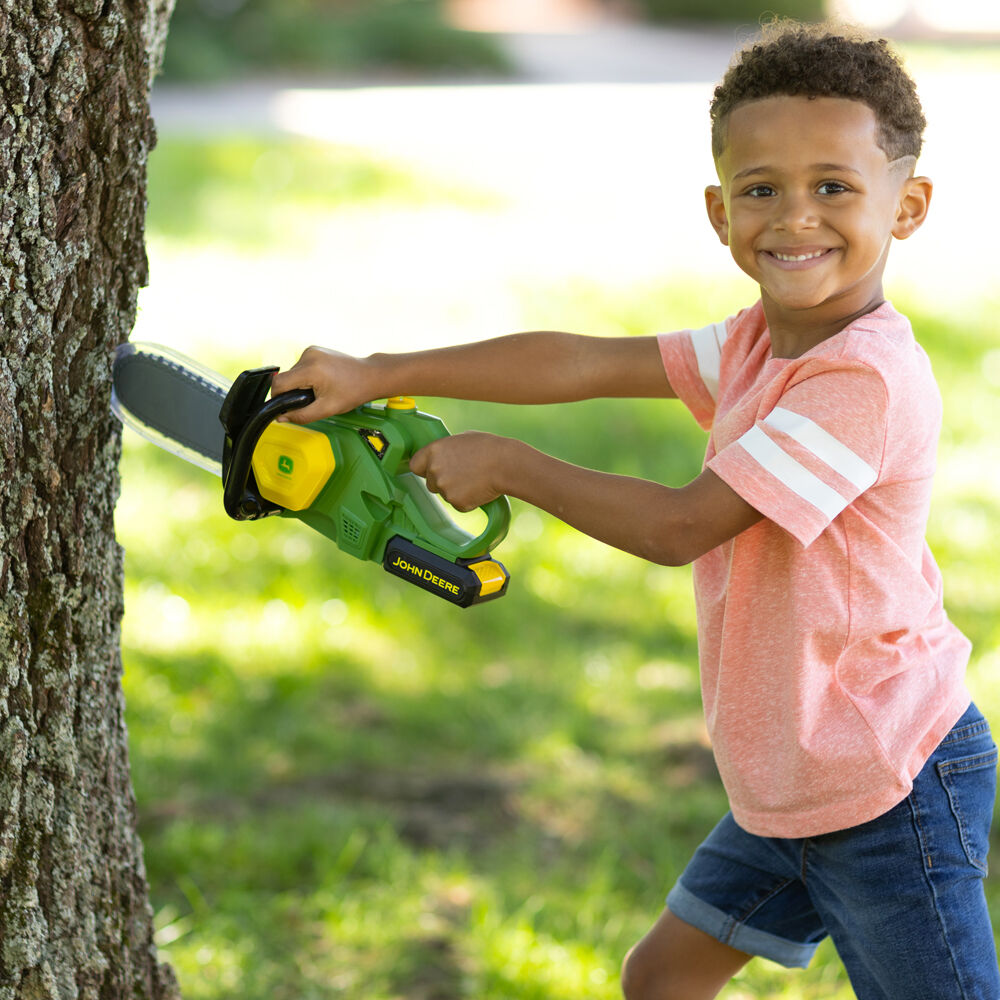 470681-john-deere-motorised-chainsaw-kids-pretend-play-outdoor-toy-3y