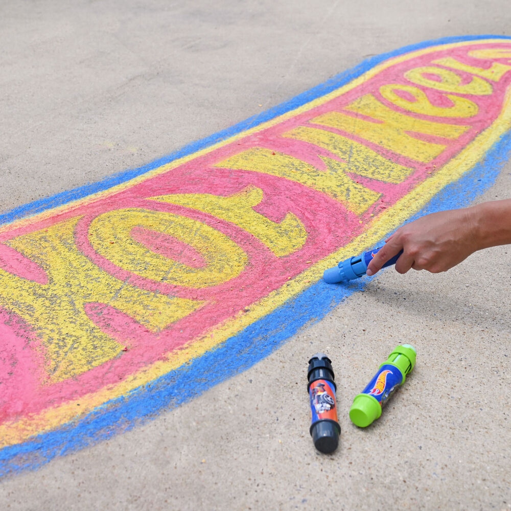 320498-5pc-hot-wheels-jumbo-chalk-holders-w-chalk-kids-outdoor-toy-3y