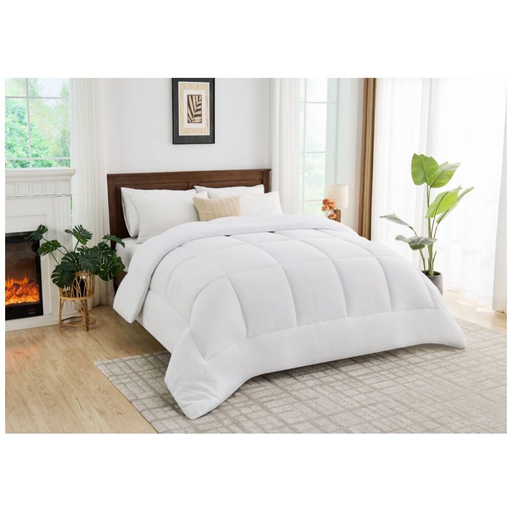 Grosvenor House 350GSM Premium Quality Lightweight Quilt Duvet Bed