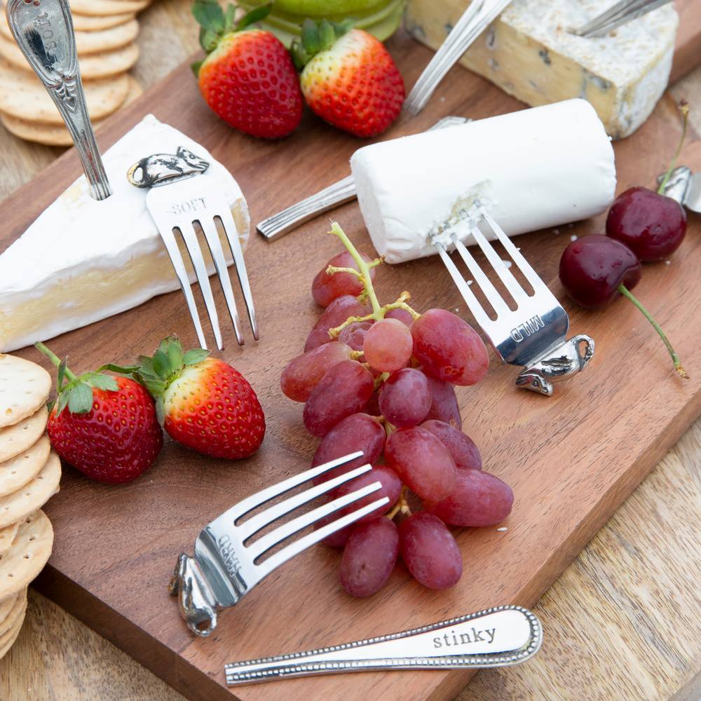 J. Elliot Rella 38cm Natural Wood Cheese Board/Silver Stainless Steel Marker Set — image 5