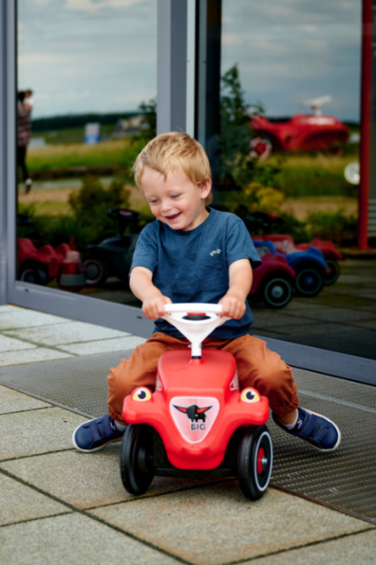 Simba Big Bobby Car Classic Ride On Vehicle Kids Toy Indoor/Outdoor Red 12m+ — image 5