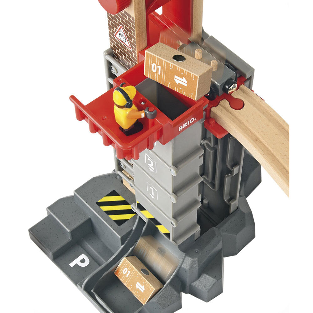 Brio World 72cm Lift & Load Warehouse Wooden Railway Set Kids/Child Toy 3y+ (32 Pieces) — image 2