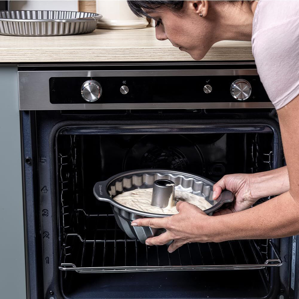 Kitchenaid Bakeware Tulband Bundtpan 24cm Home Kitchen Cake Baking Tin Steel