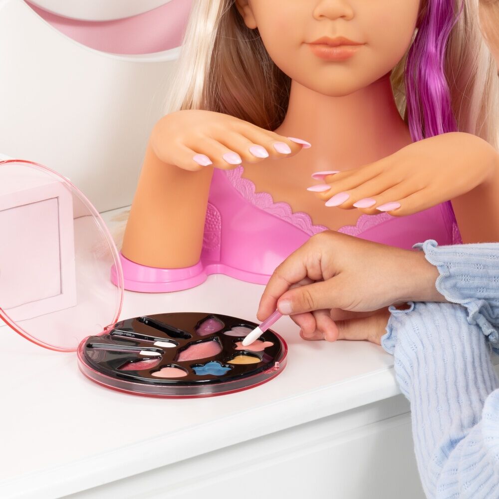 Bayer Charlene Supermodel Magic Nails Blonde Styling Head - 27cm Doll With Removable Fingernails, Hair Accessories, And Make-Up - Creative Styling — image 7
