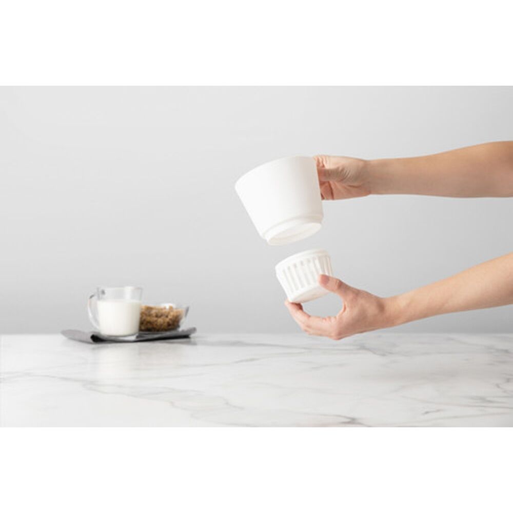 Chef'n Nut Milk Maker - 1 Litre Glass Carafe With Measurements - Silicone Lid For Storage - Reusable Mesh Filter - Dishwasher Safe - Green Color — image 4