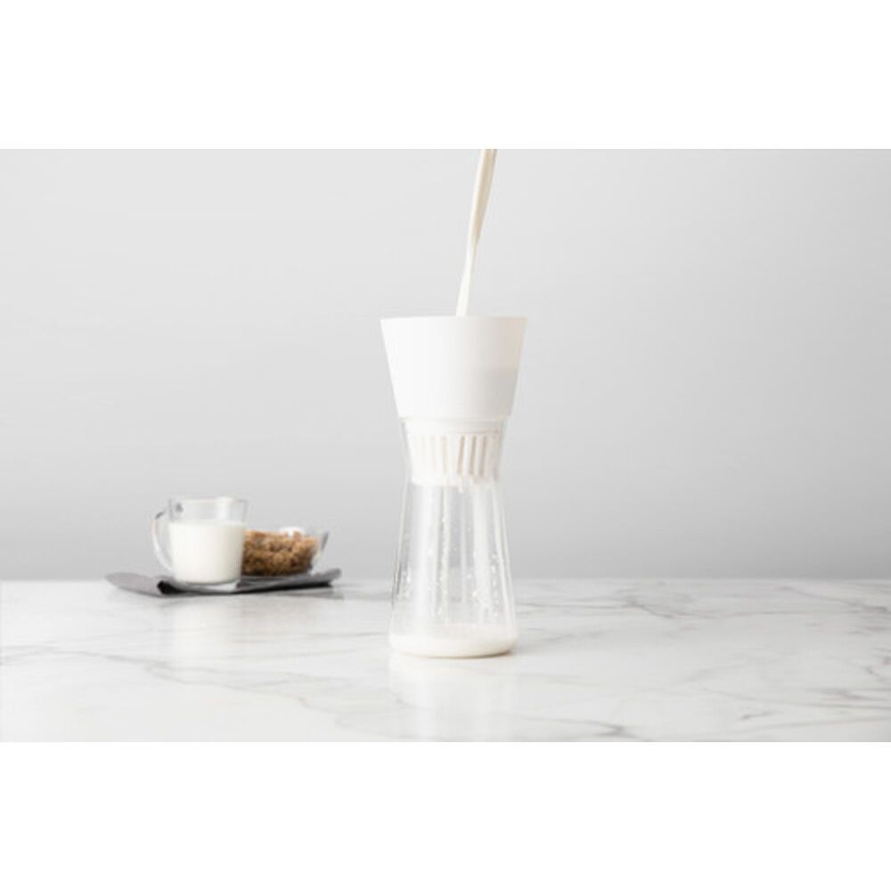 Chef'n Nut Milk Maker - 1 Litre Glass Carafe With Measurements - Silicone Lid For Storage - Reusable Mesh Filter - Dishwasher Safe - Green Color — image 5