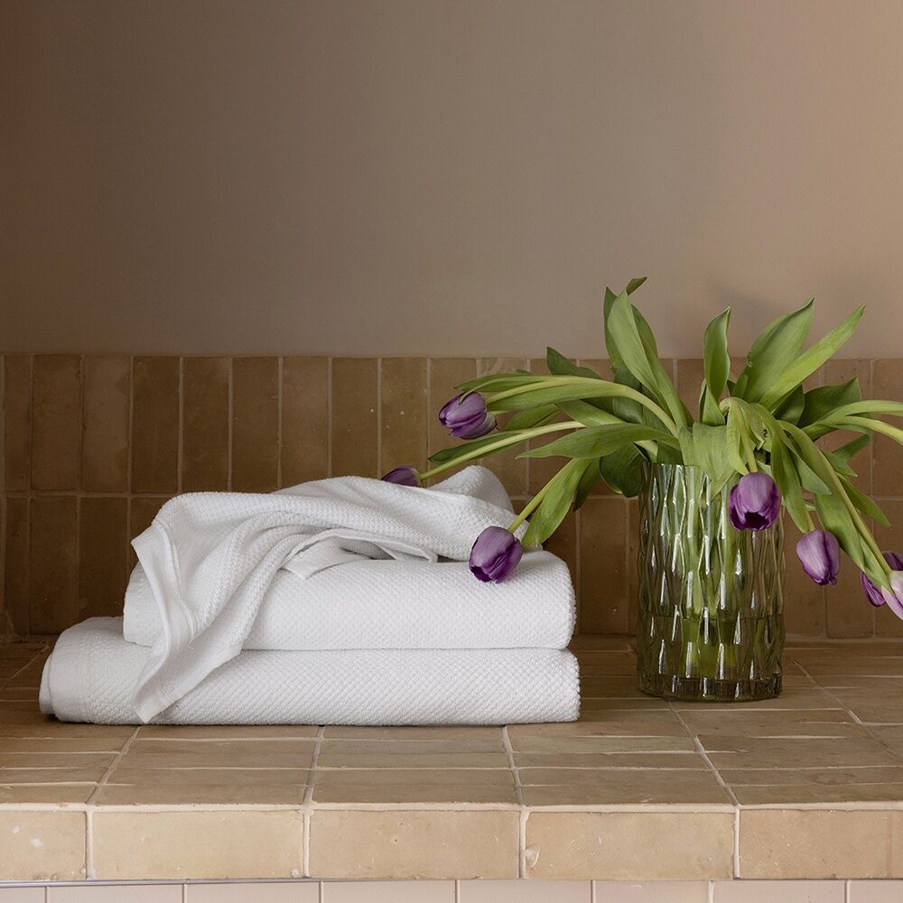 Bambury 40x70cm White Angove 600gsm Soft Absorbent Cotton Hand Towel — image 4
