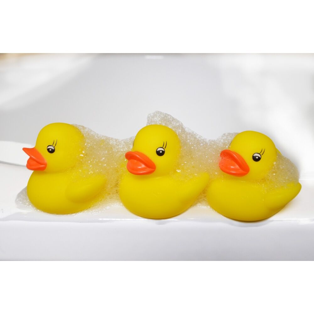 Buddy & Barney 12m+ Bath Time Light Up Ducks Rubber Kids Toy Figurines (3 Pieces) — image 2
