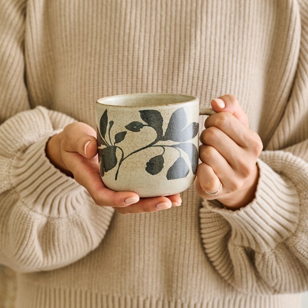 Ecology 380ml Hand Drawn Floral Silhouettes Cecile Coffee Mug Midnight Charcoal — image 2