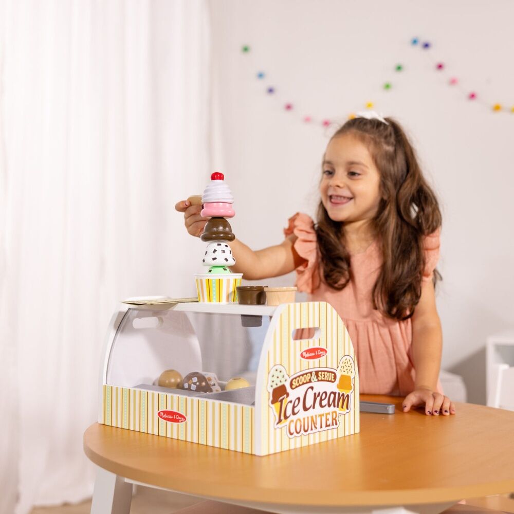 Melissa & Doug Toy Scoop Serve Ice Cream Counter Wooden Play Set 3y+ (28 Pieces) — image 3