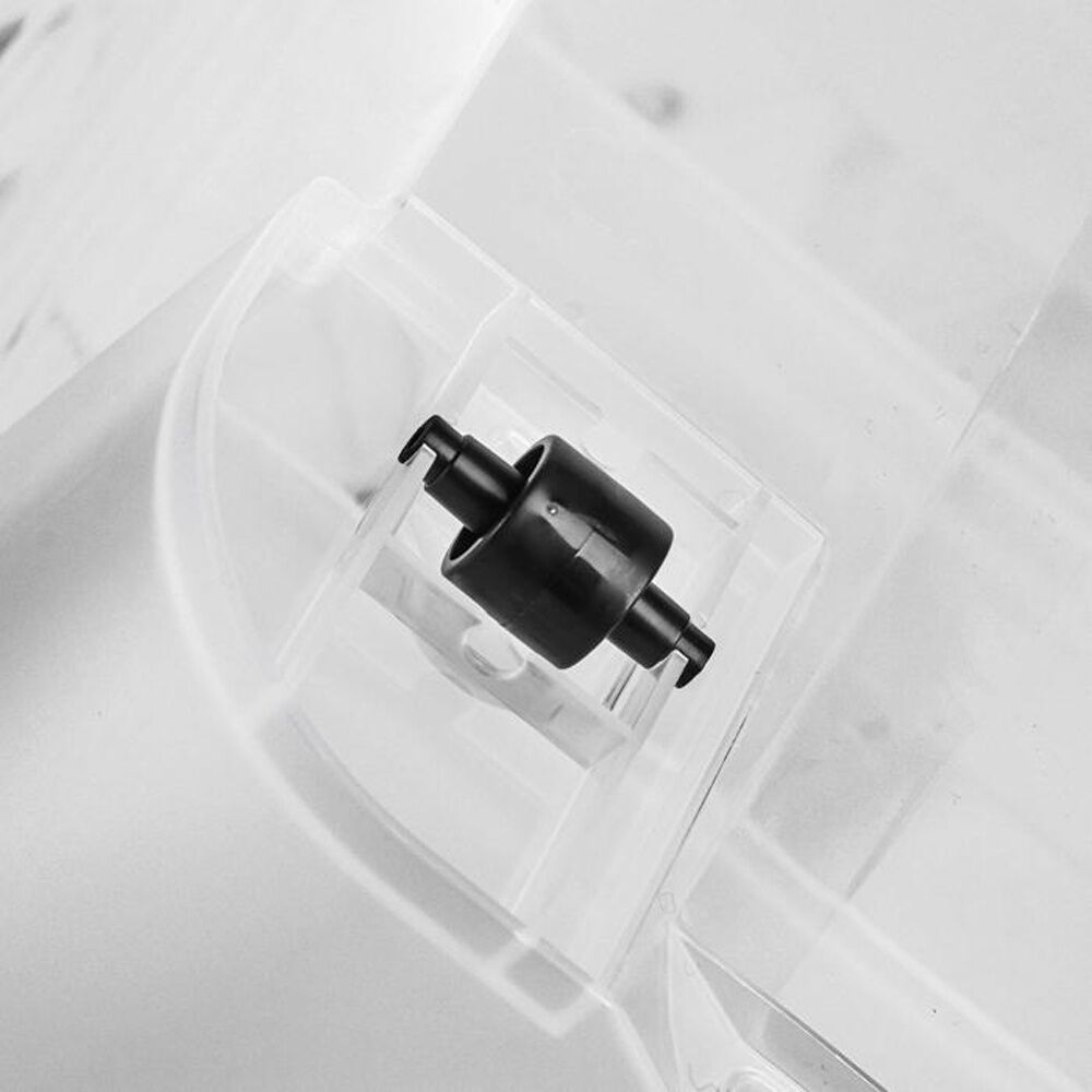 Store More Plastic Storage U Bed Rolling Box w/ Lid Lock Clips 35L Clear (4 Pack) — image 5