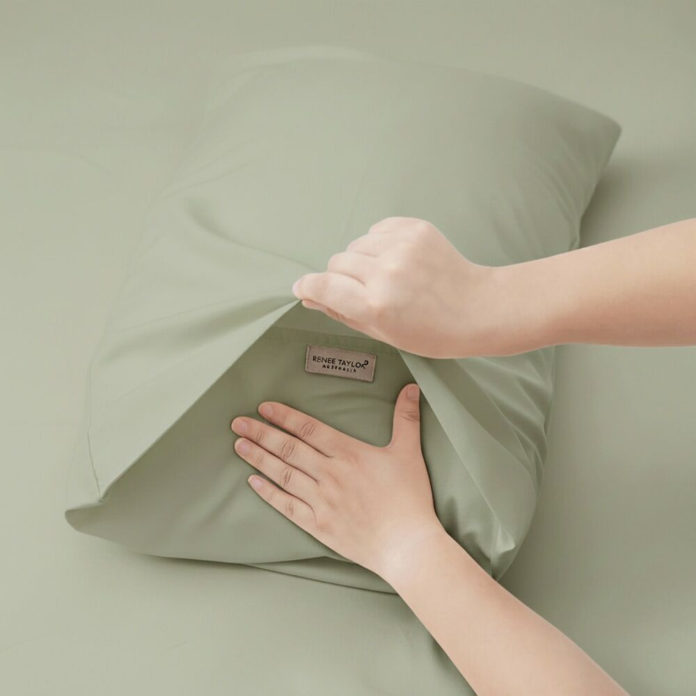 Renee Taylor 400TC Cotton Fitted Sheet & Pillowcase Set Green Deep Queen — image 4
