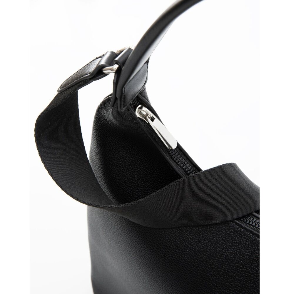 Tosca Handbag Textured Crescent Single Handle Zip Closure Bag Black Tosca — image 5