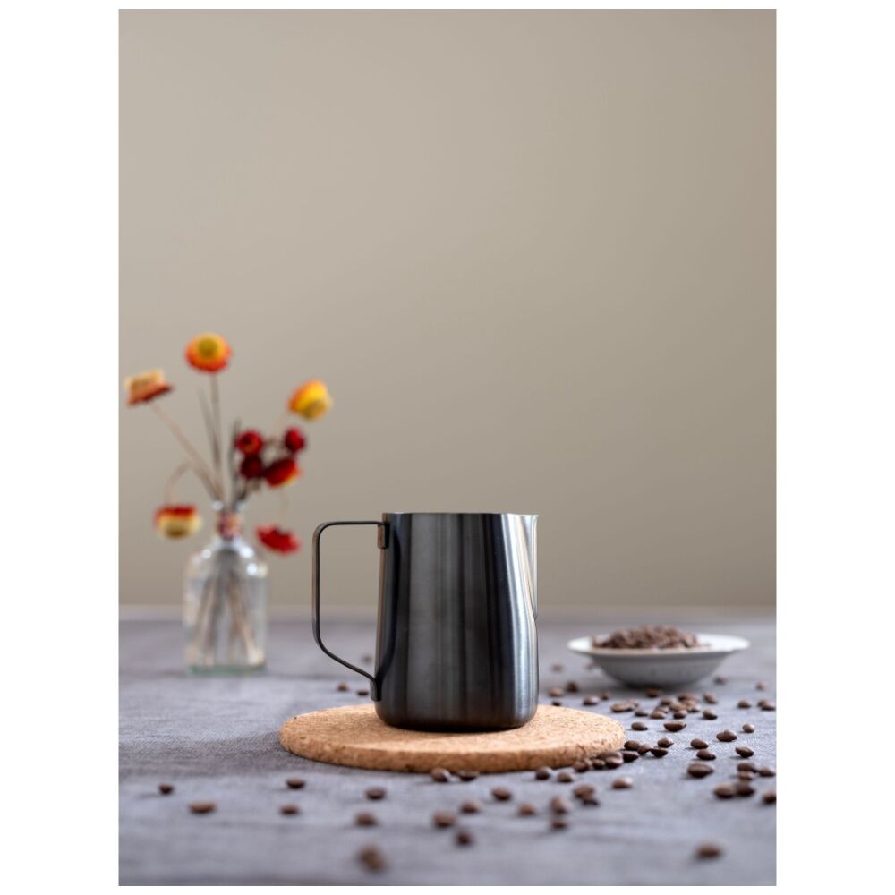 Euroline 600ml Black Stainless Steel PVD Milk Jug for Frothing Coffee Making — image 4