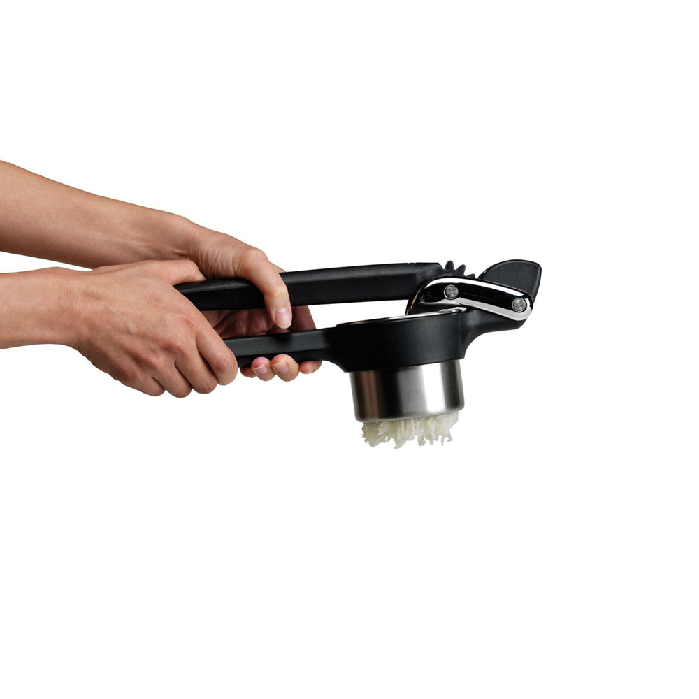 Chef'n Freshforce Mashed Potato Presser/Ricer Manual Hand Smasher Shredder Black — image 2