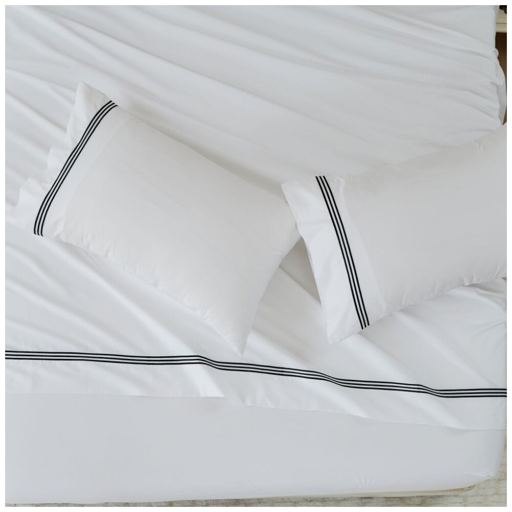 Grosvenor House 500TC Hotel Embroidered Sheet Set White With Black — image 8