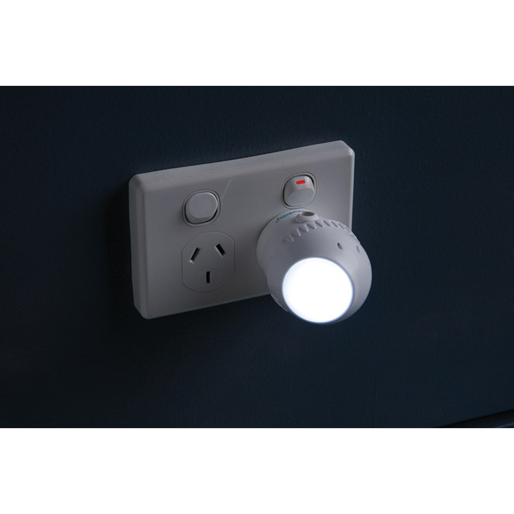Dreambaby Electric 360° Swivel Auto Baby LED Sensor Adapter Night Light 7cm (2 Pack) — image 4