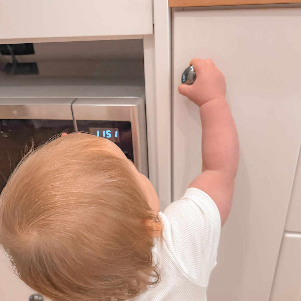 Dreambaby Adhesive Magnetic Child Safety Cabinet/Drawer Lock 2 Locks 1 Key (2 Pack) — image 10