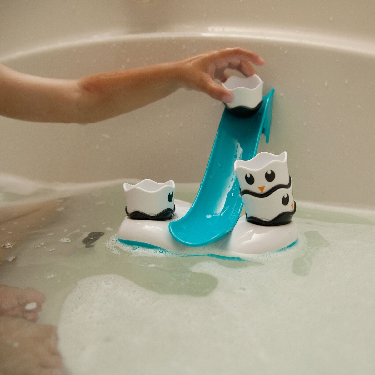 Fat Brain Toy Co. Fat Brain Toy Co Waddle Bobbers Kids/Baby 12m-5y Iceberg & Penguins Bath Toy — image 10