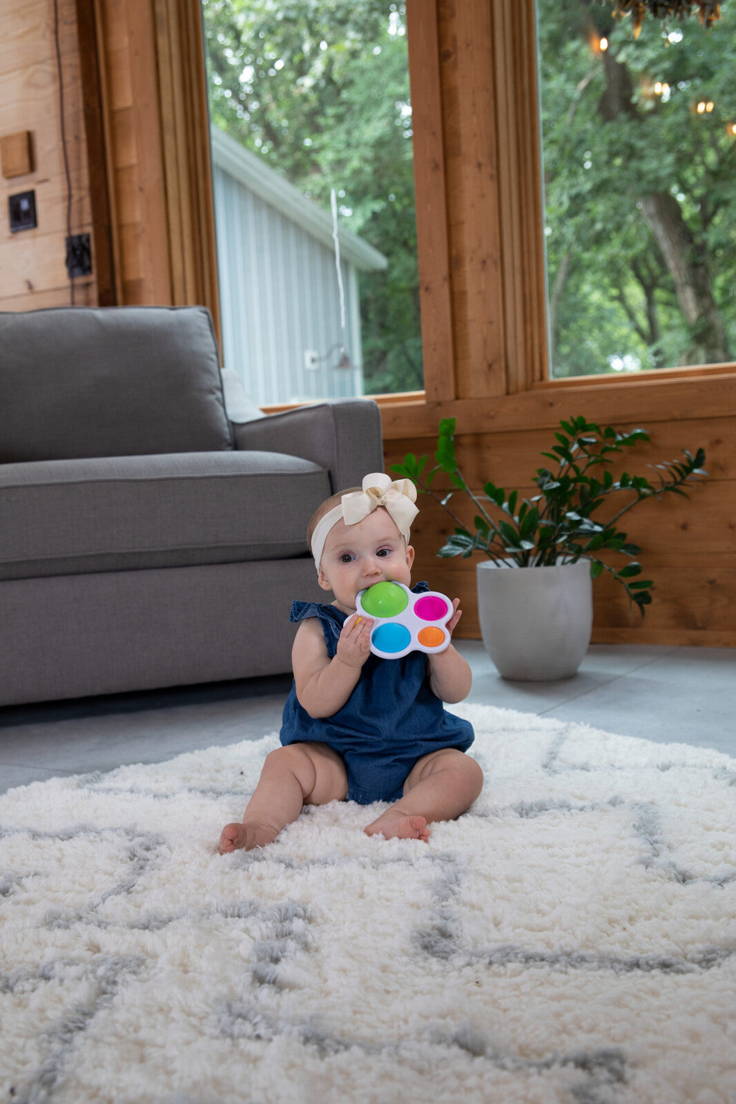 Fat Brain Toy Co. Fat Brain Toy Co Dimpl for 10m-24m Babies/Infants Colour Pop Sensory Bubble Toy — image 9