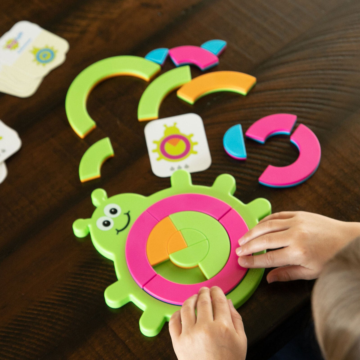 Fat Brain Toy Co. Bugzzle Kids Puzzle Semi-Circular Pieces Tray 40 Challenges — image 10