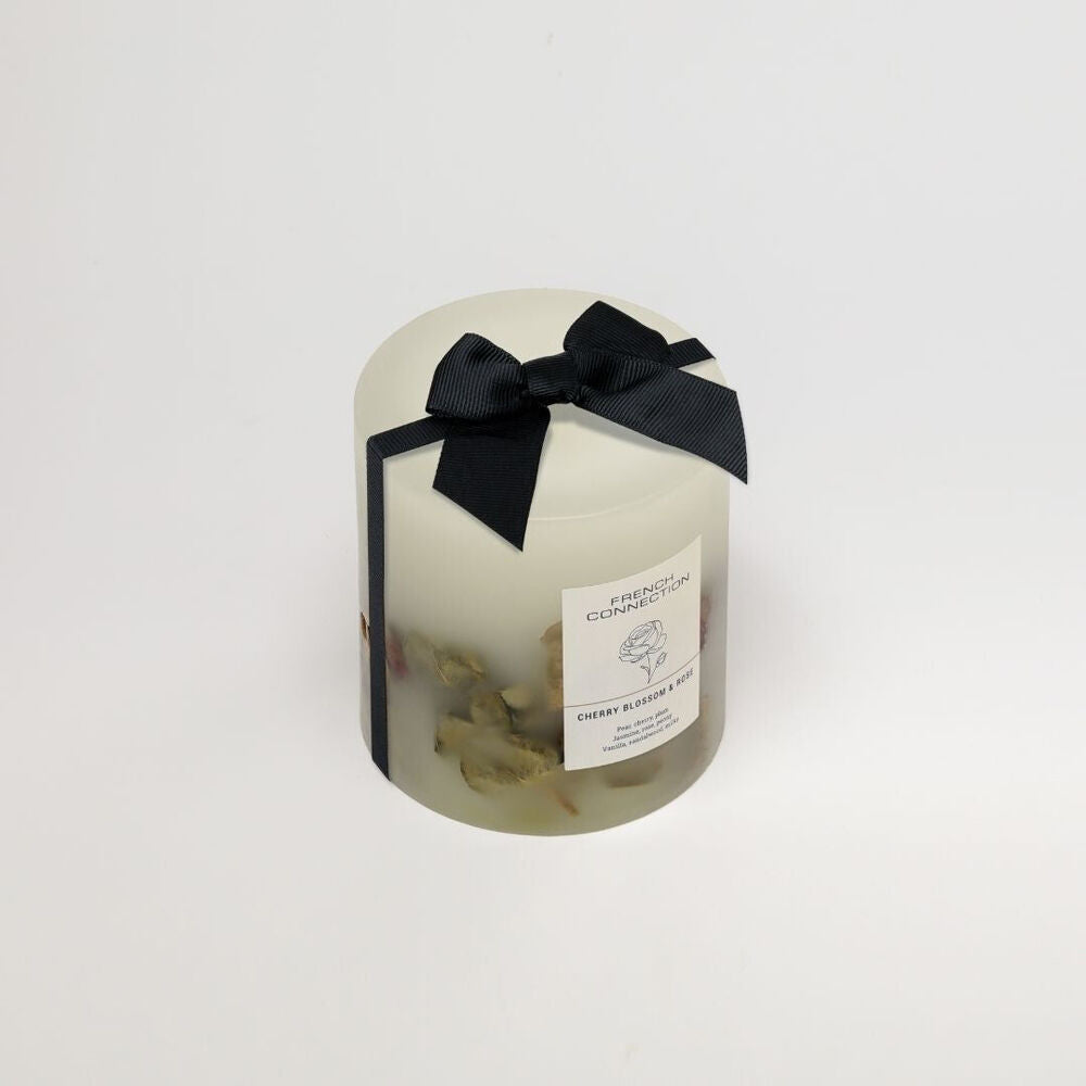 French Connection 660g Cherry Blossom & Rose Botanical 1 Wick Medium Candle — image 2