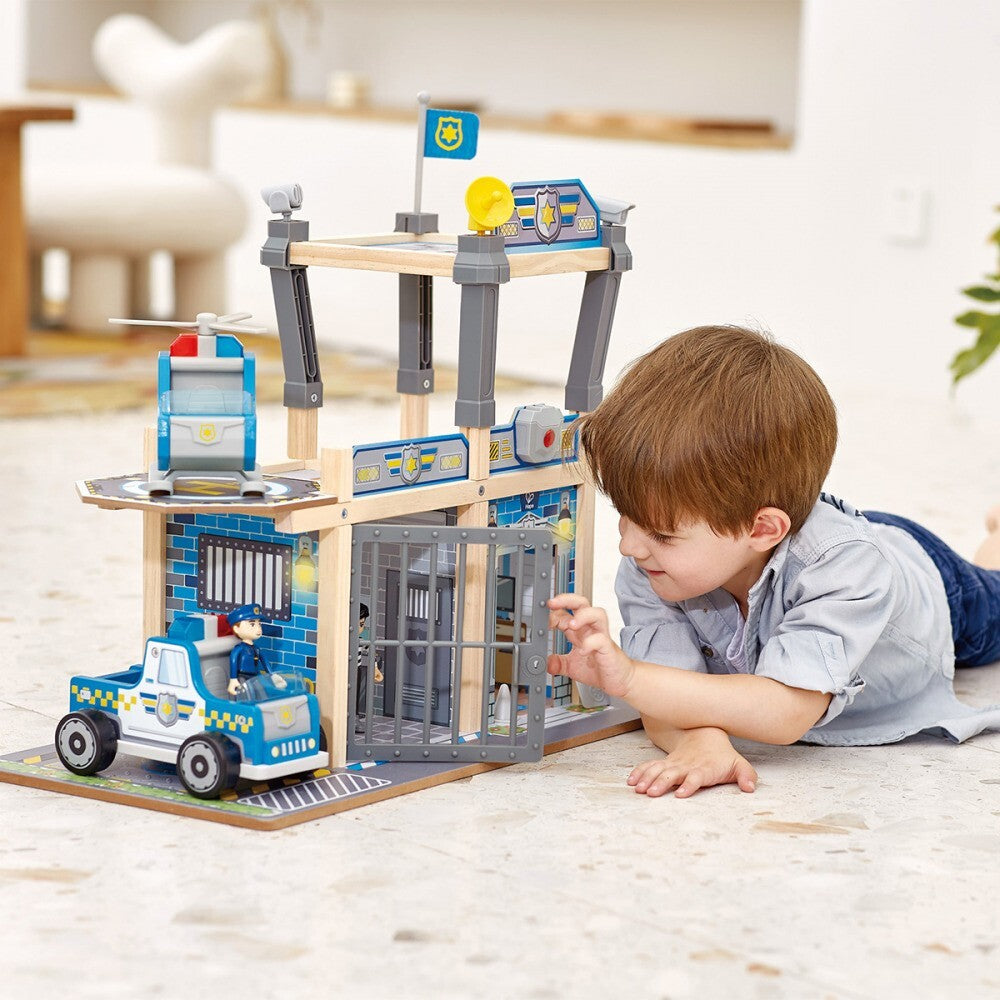 Hape Metro Police Dept Station Jail/Cell Playset Kids/Toddler Pretend Toy 3+ — image 4