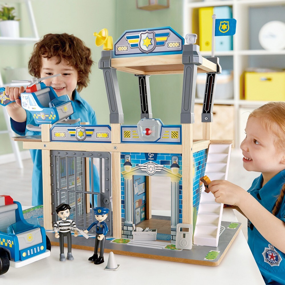 Hape Metro Police Dept Station Jail/Cell Playset Kids/Toddler Pretend Toy 3+ — image 5