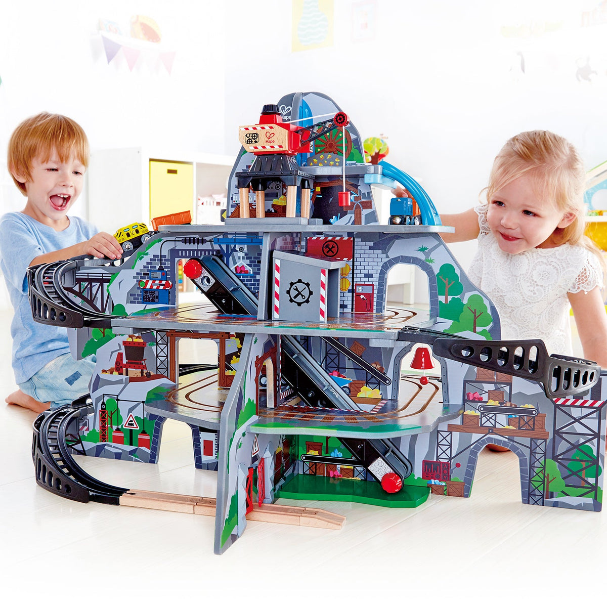 Hape 92cm Mighty Mountain Mine Set w/Train Rail Kids/Toddler 3y+ Play Wooden Toy — image 4
