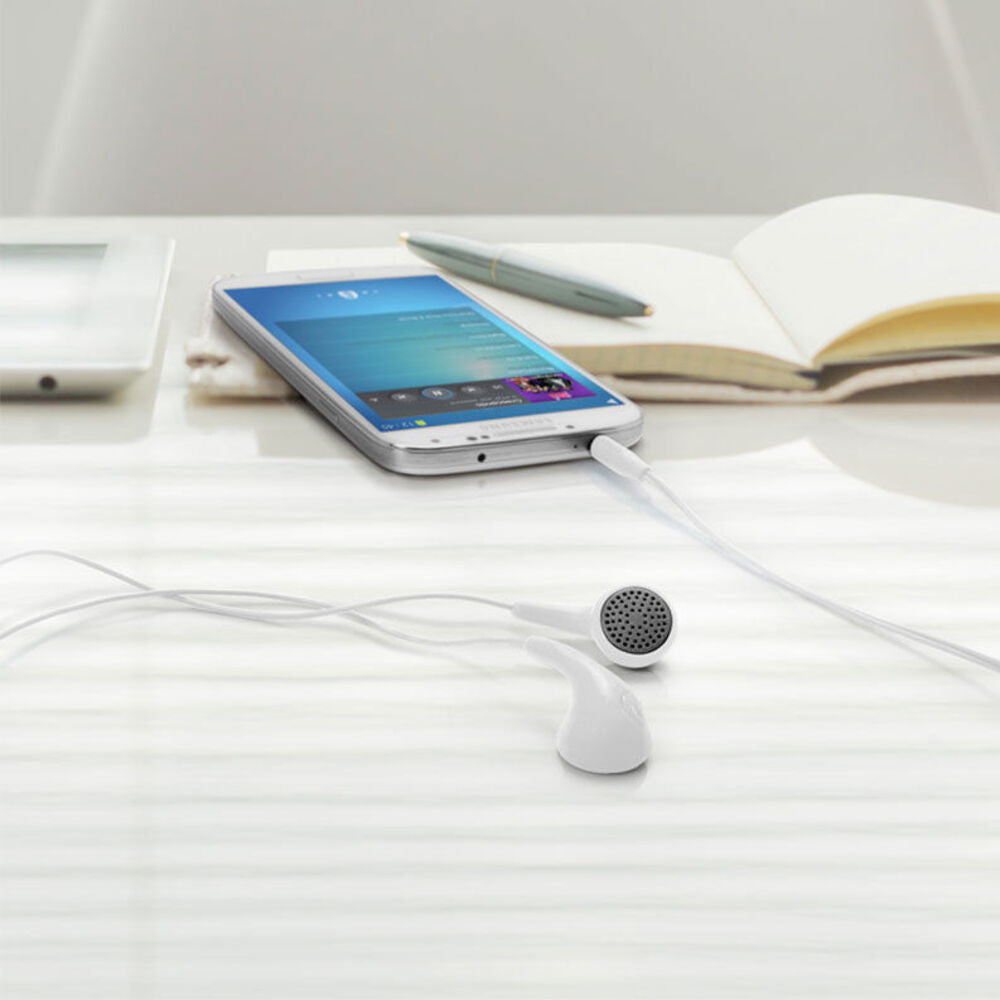 Iluv White Bubble Gum 2 Earphones/Headphones In-Ear for iPhone/Android/iPod (2 Pack) — image 4