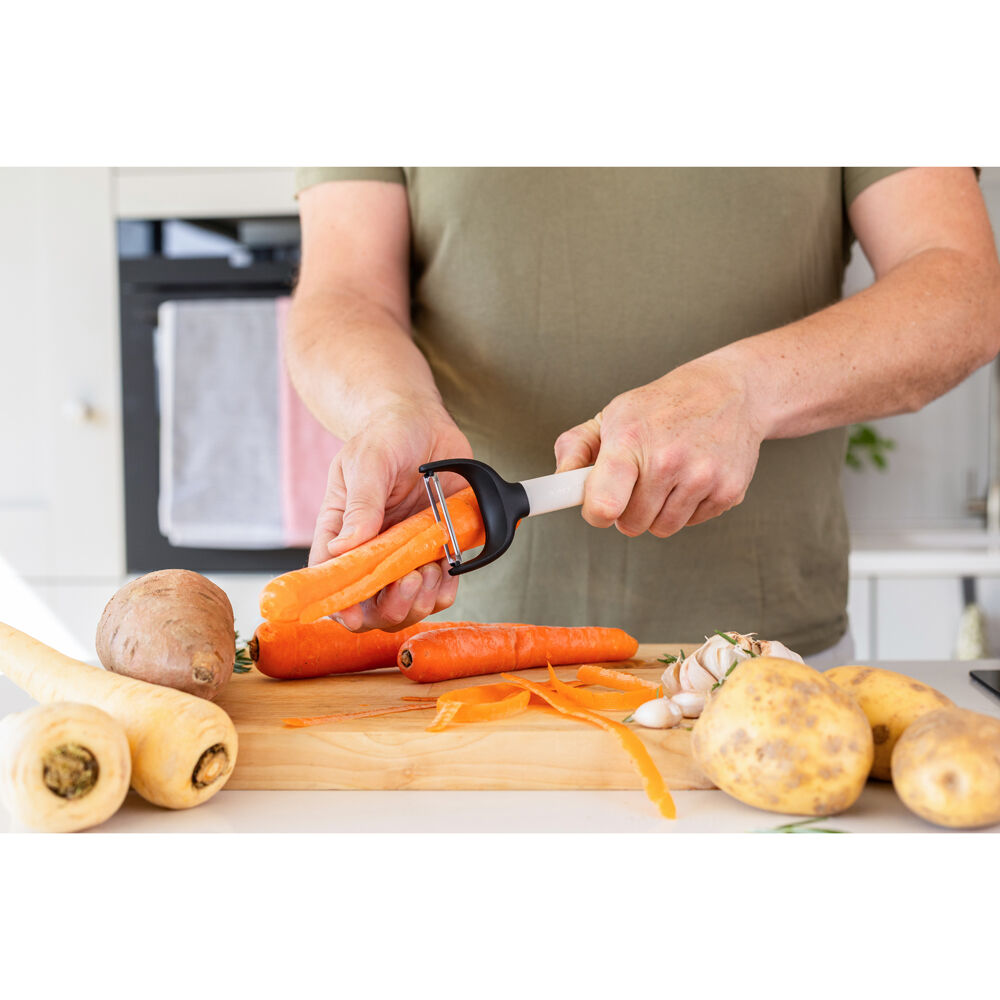 Kitchenaid Porcelain White Classic Fruit/Vegetable Y-Peeler Cooking Utensil — image 5
