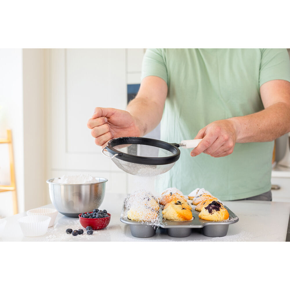 Kitchenaid Classic Wire Mesh Sieve/Strainer Cooking Utensil Porcelain White (2 Pack) — image 4