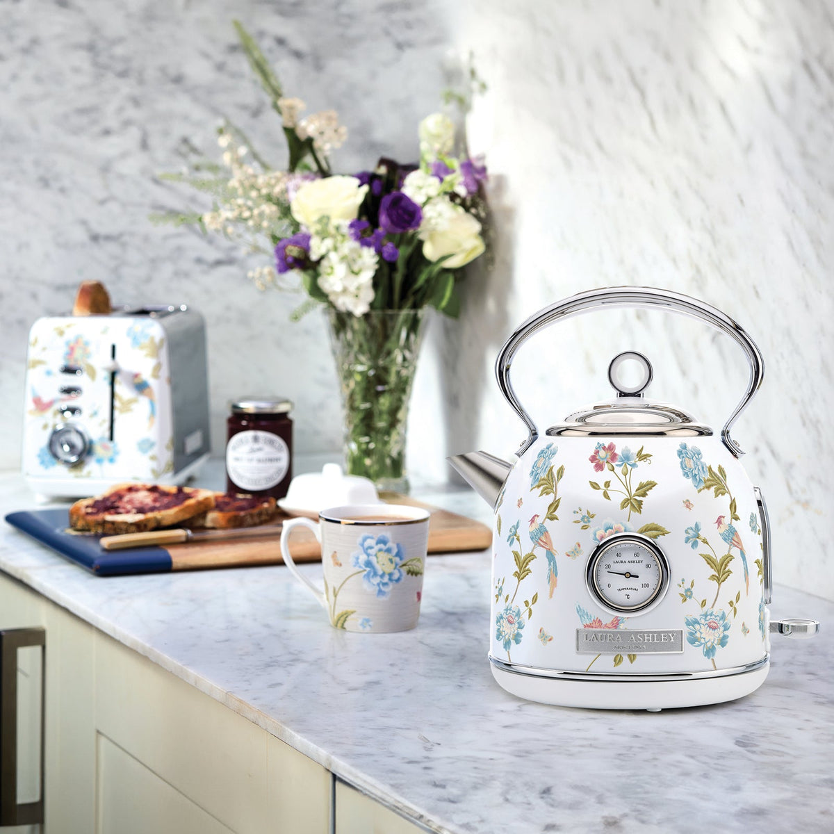 Laura Ashley 1.7L Electric Kettle/Jug Water Heater Elvenden White & Silver — image 2