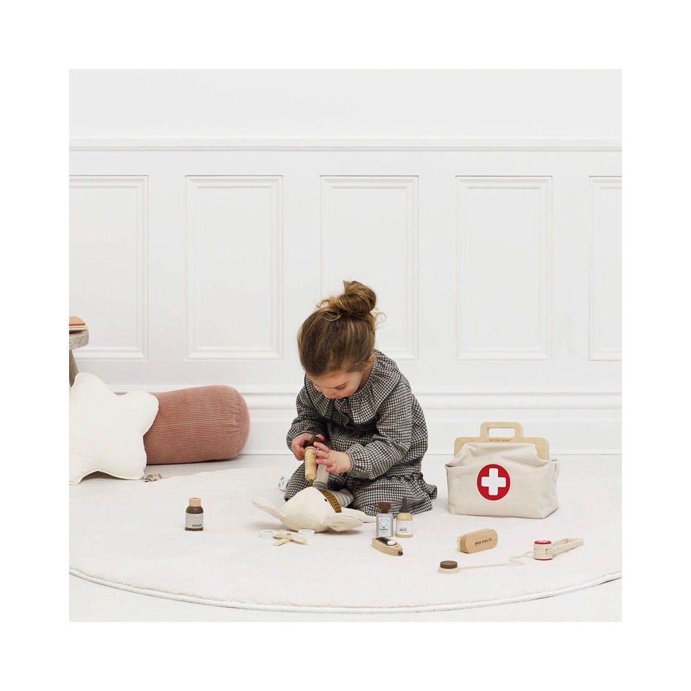 LE Toy Van Wooden Animal Vet Pretend Play Kit Set Kids/Children 3y+ (10 Pieces) — image 7