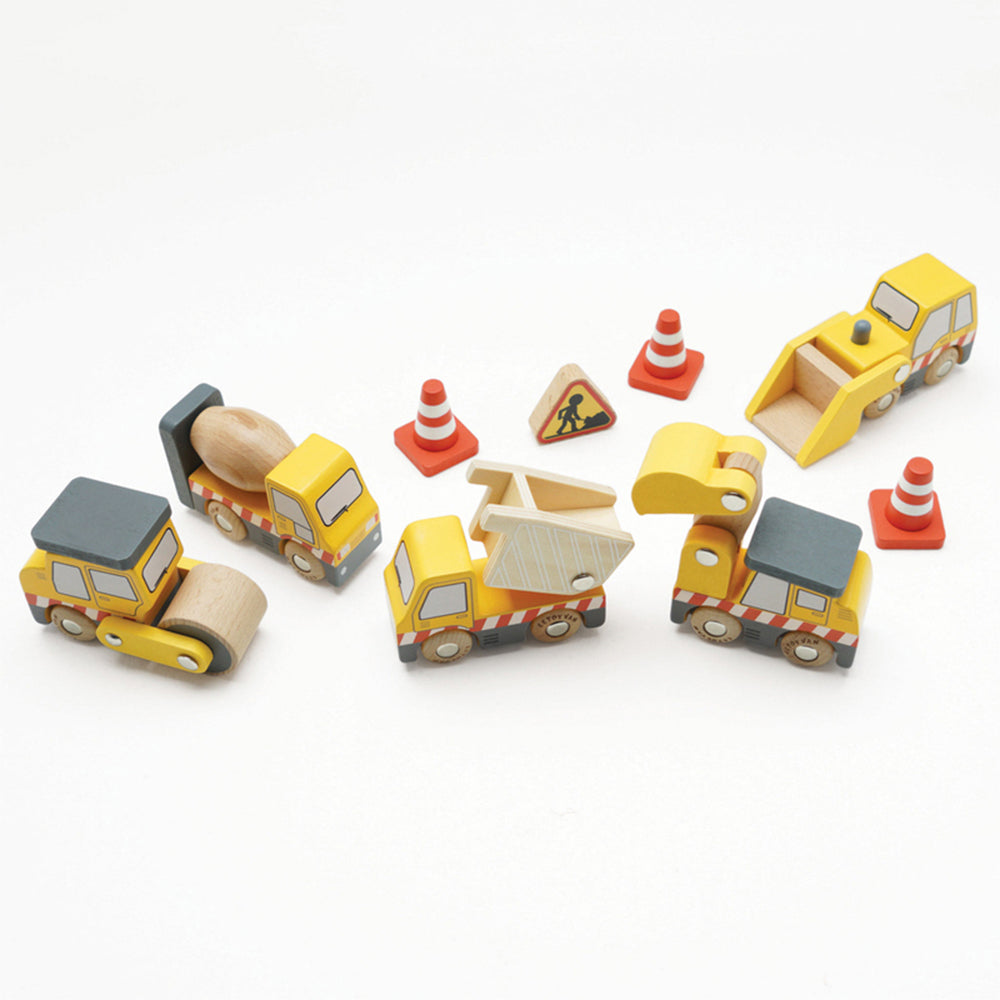 LE Toy Van Construction Set w/ Signs/Cones Kids 9x6cm Wooden Toy 2y+ (5 Pieces) — image 3