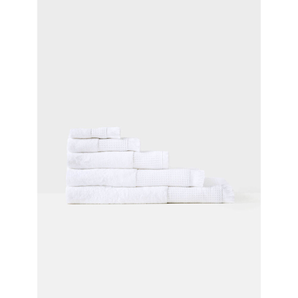 Linen House Aria Cotton/Bamboo Quick Dry Soft Bath Towel 69x139cm White — image 2
