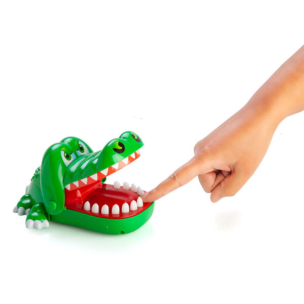 Mdi Crocodile Chomp Toy w/ Shot Glasses Novelty Drinking Game 18x17cm Green — image 2