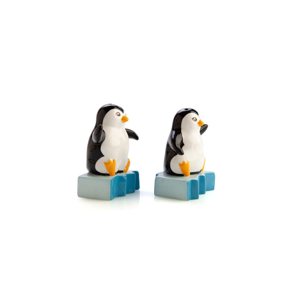Flavour Mates 2pc Flavour Mates 3D Salt & Pepper Shaker Set 15x5.5x9.5cm Mr Mrs Penguin (2 Pack) — image 4