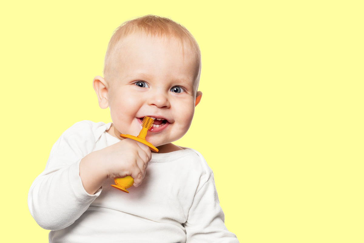 Marcus & Marcus Self Training 360 Silicone Kids Toothbrush Lola Yellow 12m+ (2 Pack) — image 3