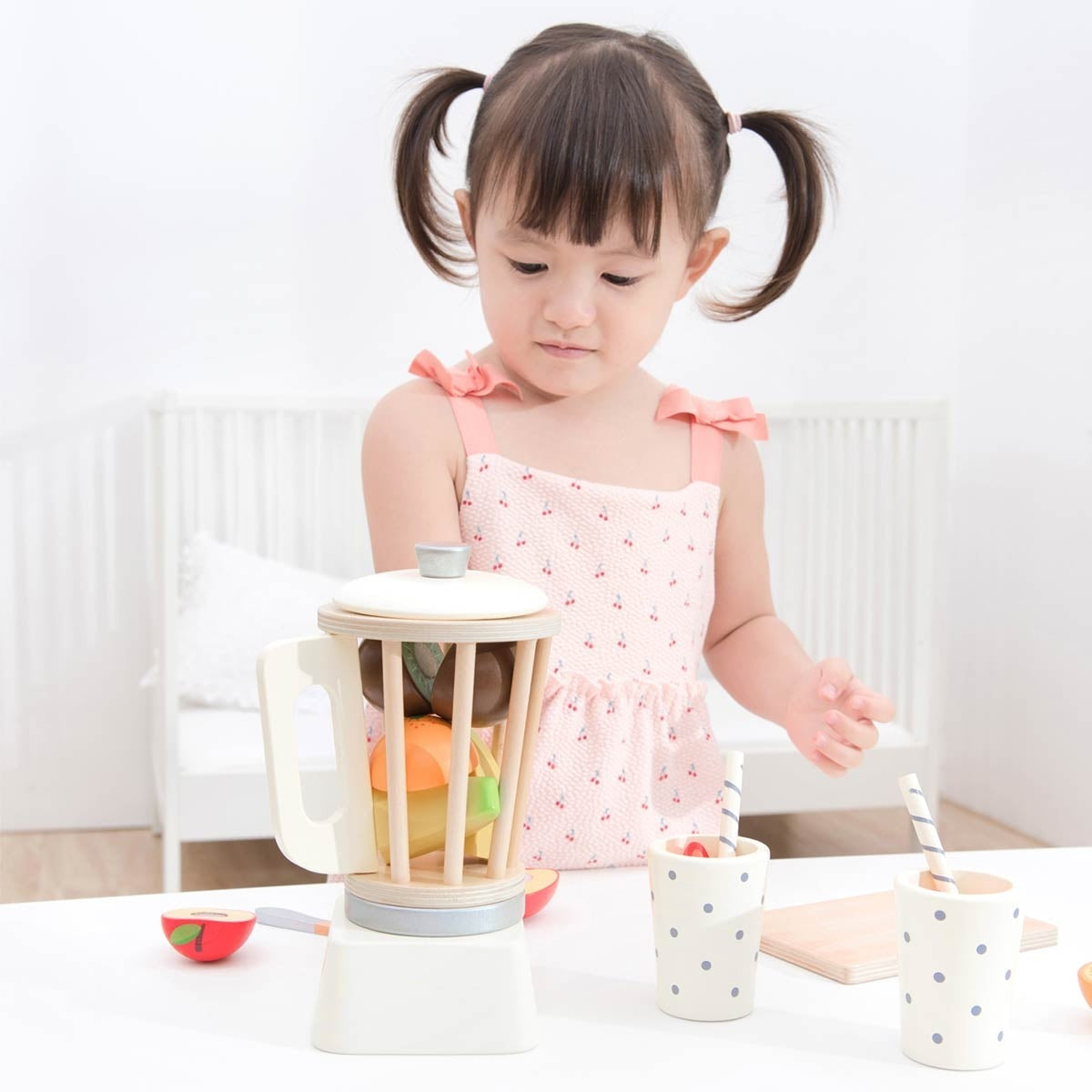 New Classic Toys Wooden Smoothie Blender Kids/Children Pretend Play Toy 36m+ — image 2