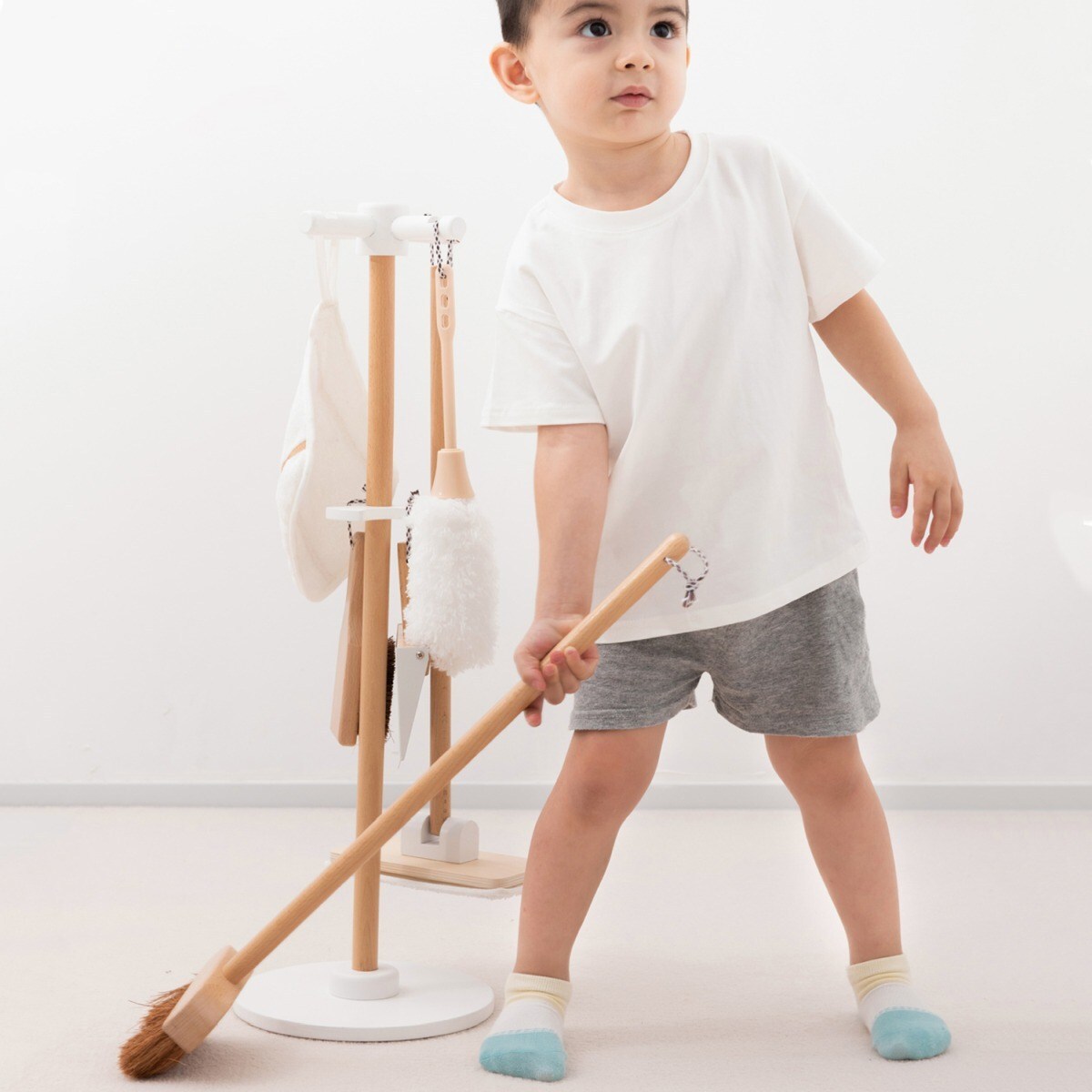 New Classic Toys Wooden Cleaning Playset Kids/Children Pretend Play Toy 36m+ — image 2
