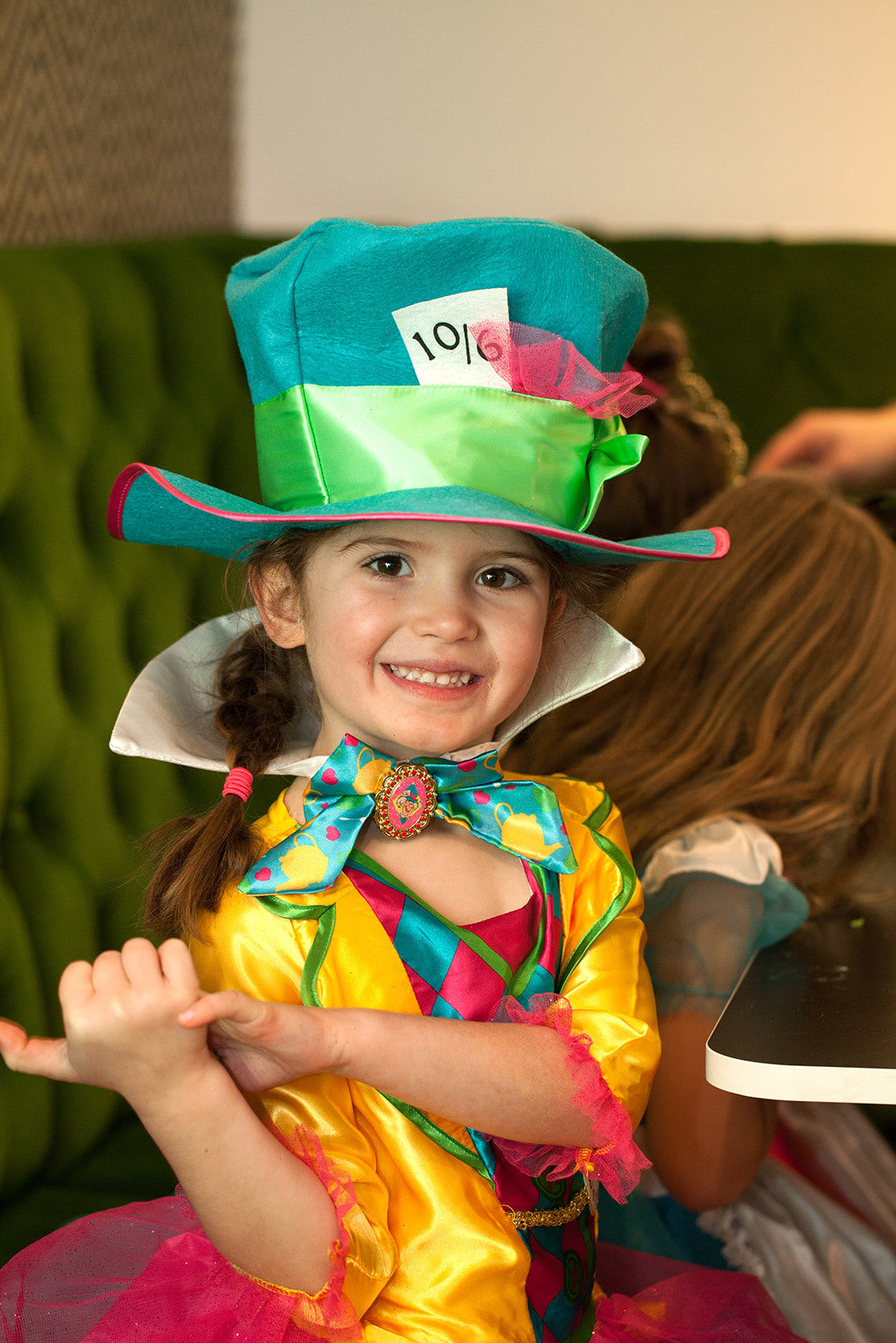 Disney Mad Hatter Girls Deluxe Kids Dress Up Costume Halloween Party Size 3-5 — image 3