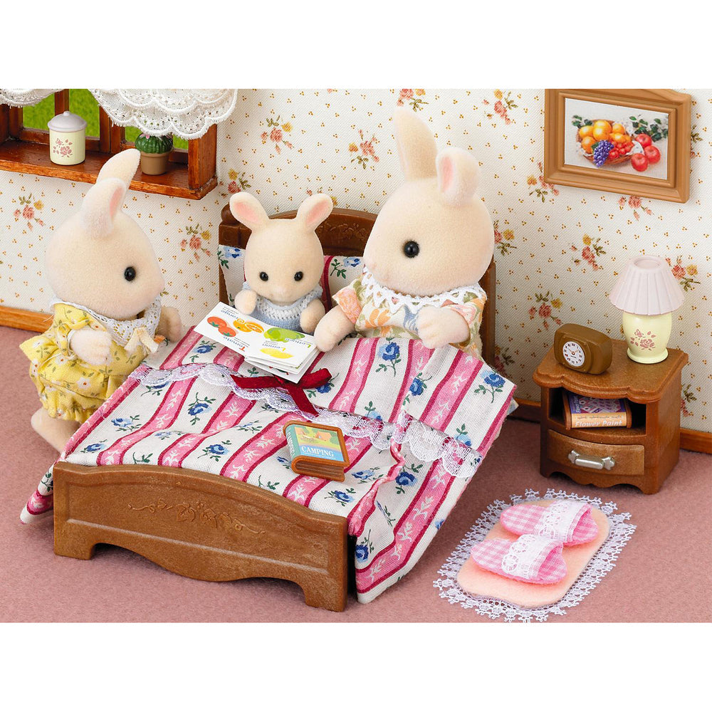 Sylvanian Families Semi-Double Bed Dollhouse/Miniature Furniture Kids Toy 3+ — image 3