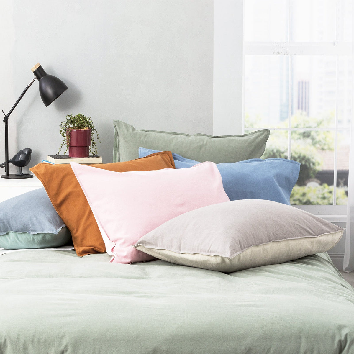 Renee Taylor Essentials Queen Bed Quilt Cover VINT Stone Washed Reversible Blue — image 5