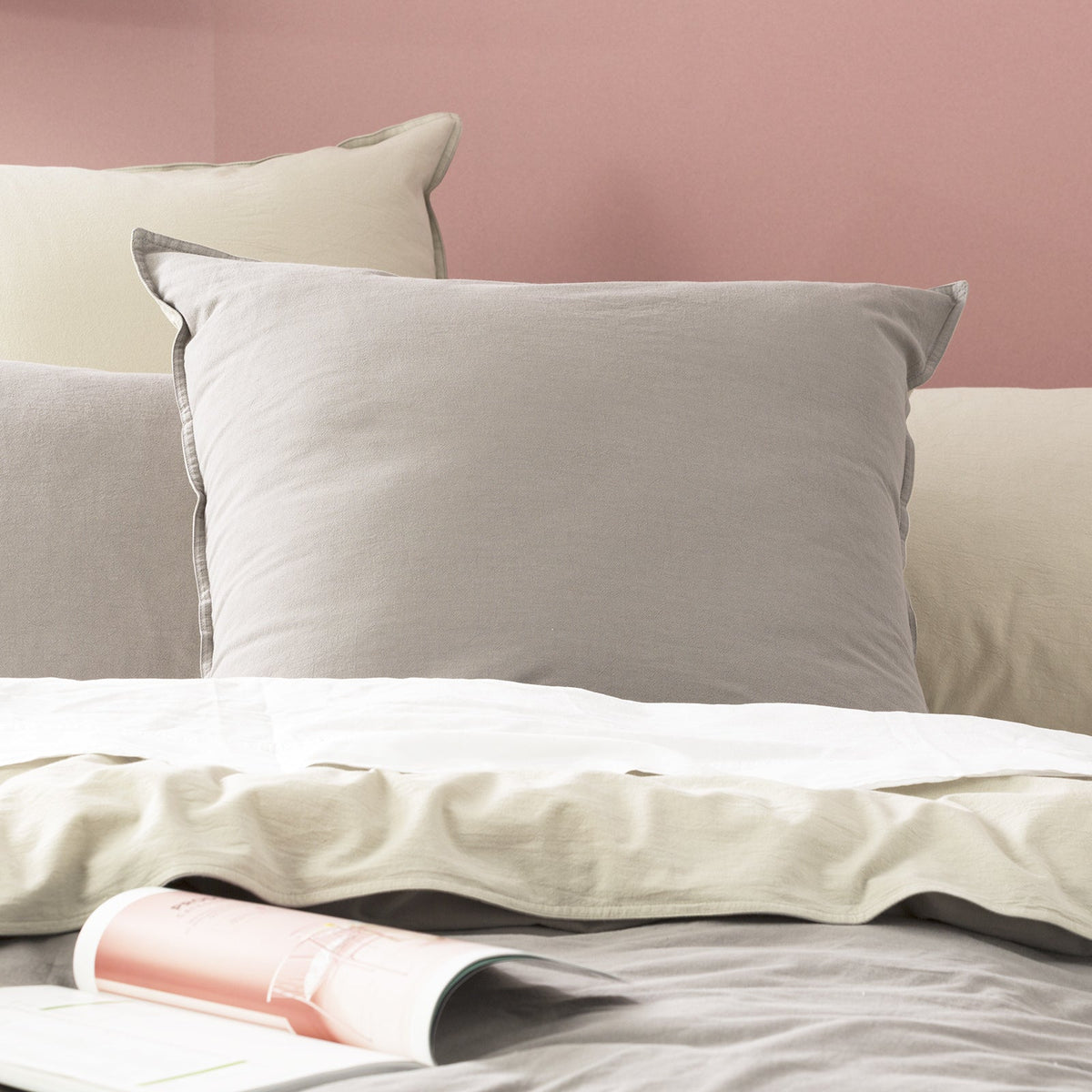 Renee Taylor Essentials Queen Bed Quilt Cover VINT Stone Washed Reversible CHCL — image 3