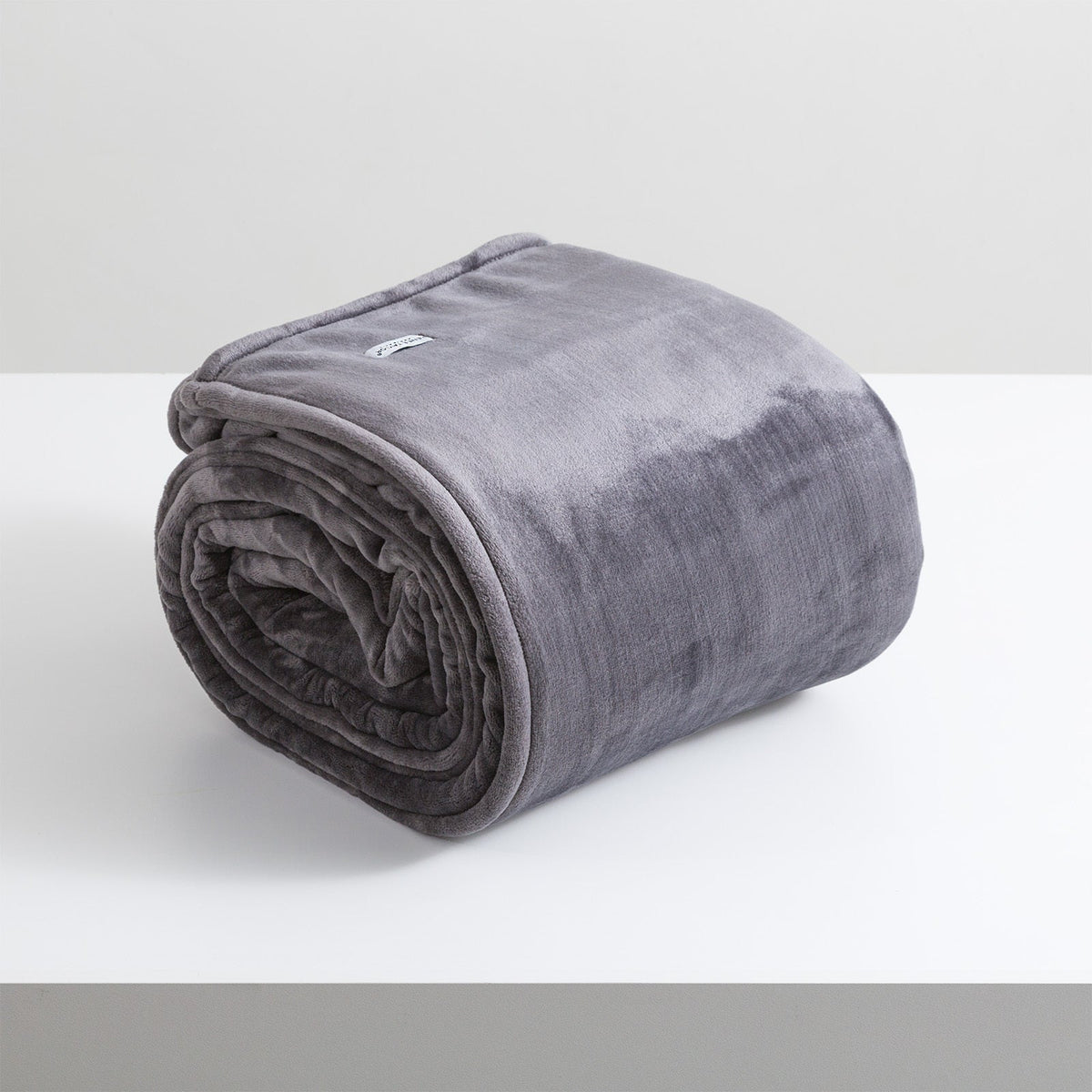 Renee Taylor Plush Queen/King Blanket/Duvet 380GSM Ultra Soft Velvet — image 3