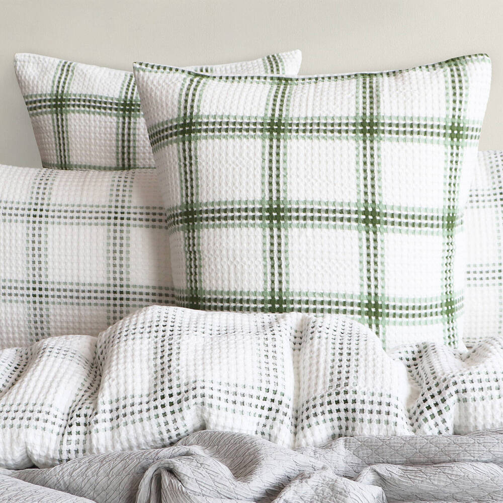 Renee Taylor Elliot Yarn Dye Waffle Quilt Cover/Pillowcases Set — image 3